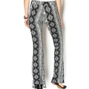 Promesa bell bottom stretchy pants